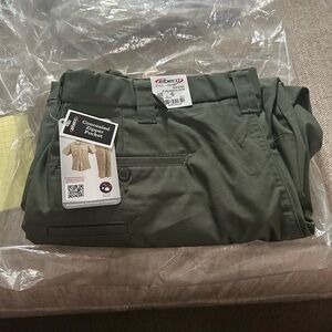 Men's Elbeco Green Pants